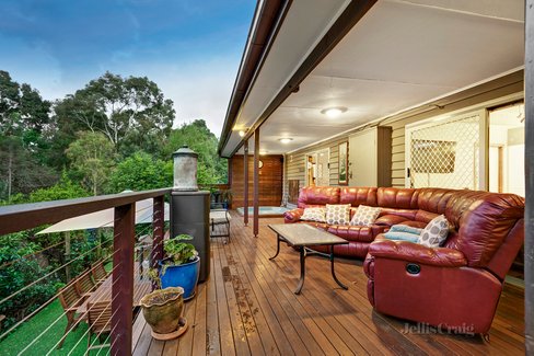 9 Ian Grove Burwood 3125