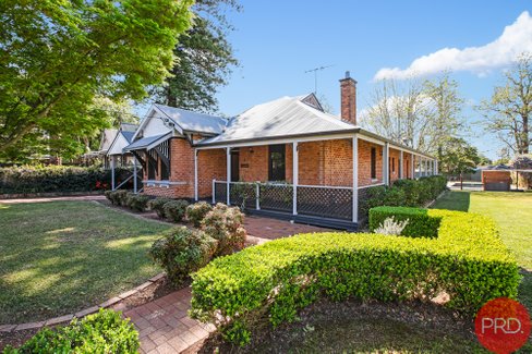 9 Kensington Road, BOLWARRA NSW 2320