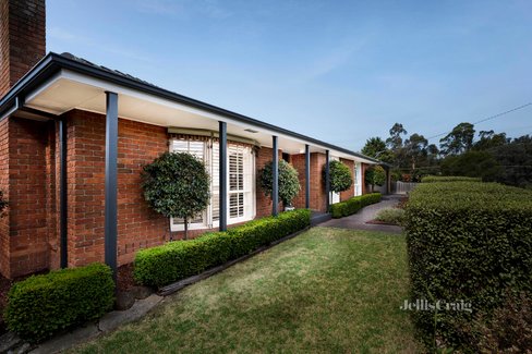 9 Krystal Court Mooroolbark 3138