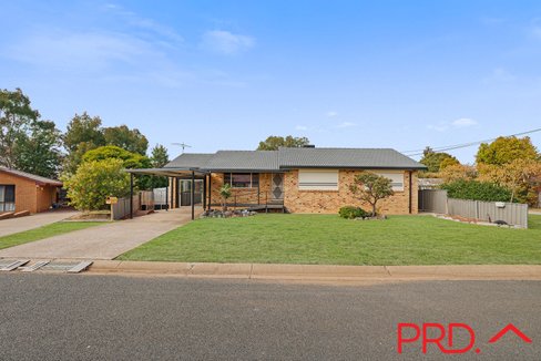 9 Lawson Place, TAMWORTH NSW 2340
