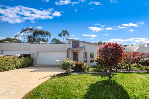 9 Lorimer Drive, Eastwood