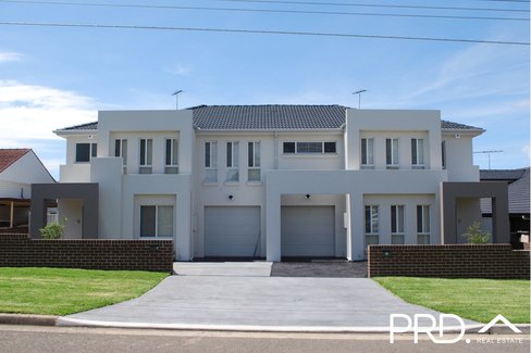 9 Matthews Avenue, EAST HILLS NSW 2213