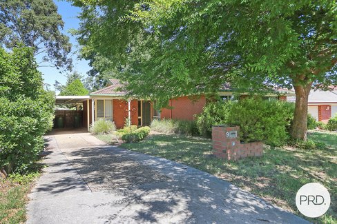9 Meyer Place, THURGOONA NSW 2640