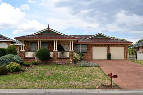9 Moondah Close, TAMWORTH NSW 2340
