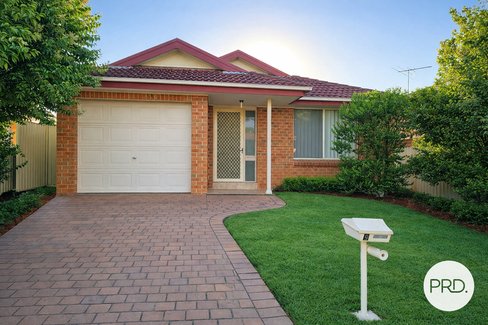 9 Namoi Court, WATTLE GROVE NSW 2173