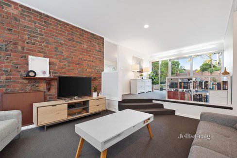 9 Neera Court Glen Waverley 3150