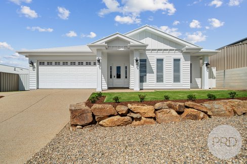 9 Nolan Street, LLOYD NSW 2650