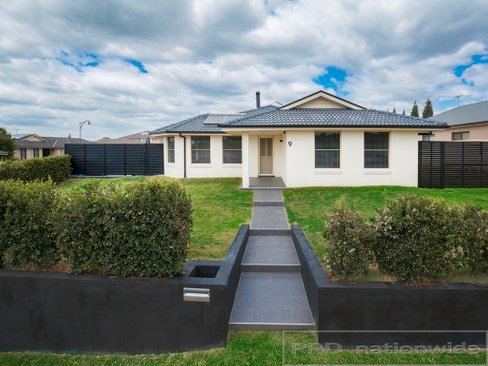 9 Norwich Avenue, RAWORTH NSW 2321