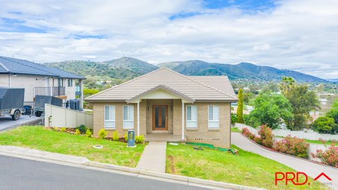 9 Oliver Street, TAMWORTH NSW 2340