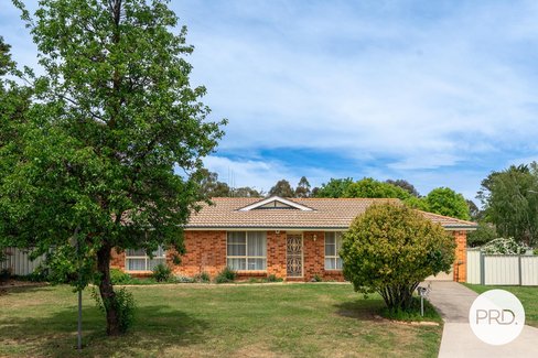 9 Orchard Grove Road, ORANGE NSW 2800