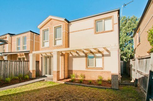 9 Paddington Lane, DAPTO NSW 2530
