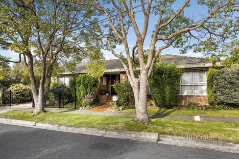 9 Penleigh Court Mount Waverley 3149