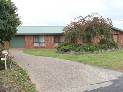 9 Power Street, TUMBARUMBA NSW 2653