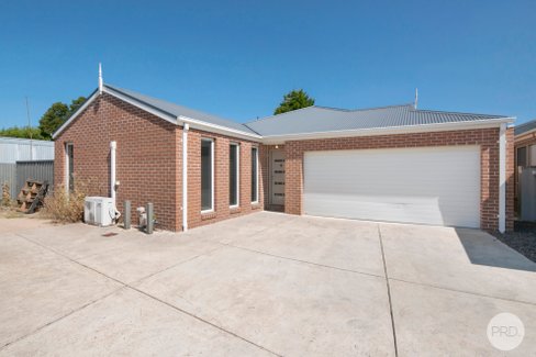 9 Pozieres Place, SEBASTOPOL VIC 3356
