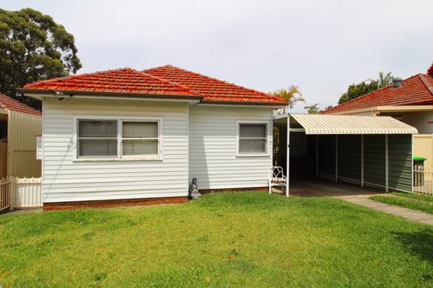 9 Roseland Ave, ROSELANDS NSW 2196