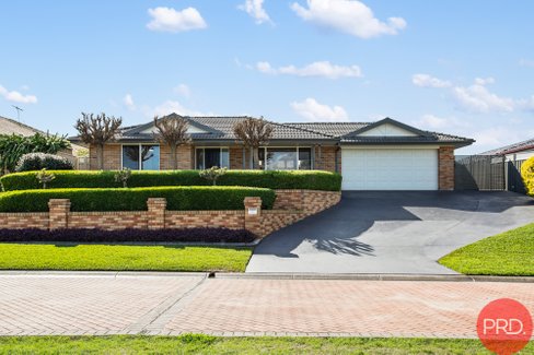 9 Rothbury Terrace, THORNTON NSW 2322