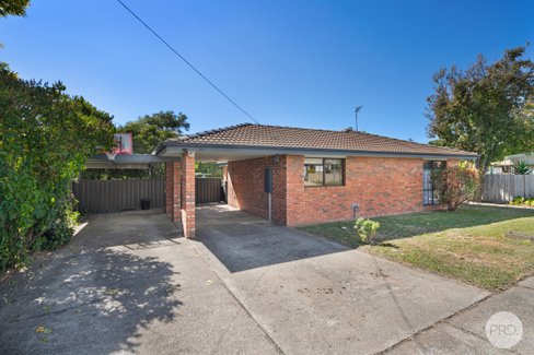 9 Rowlands Street, SEBASTOPOL VIC 3356