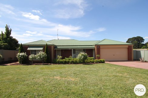 9 Spencer Street, CANADIAN VIC 3350