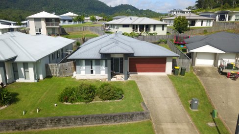 9 Spritsail Crescent, CANNONVALE QLD 4802