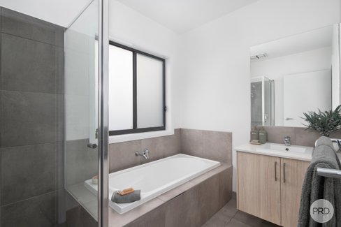 9 Sundance Boulevard, WINTER VALLEY VIC 3358