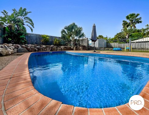 9 Swains Court, BOYNE ISLAND QLD 4680
