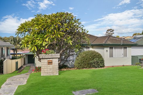 9 Tallawong Crescent, DAPTO NSW 2530