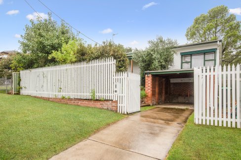 9 Trevor Street, TELARAH NSW 2320