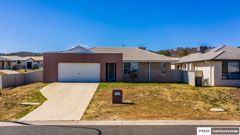 9 Tulipwood Crescent, TAMWORTH NSW 2340