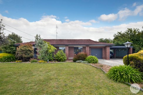 9 Vincent Court, DELACOMBE VIC 3356