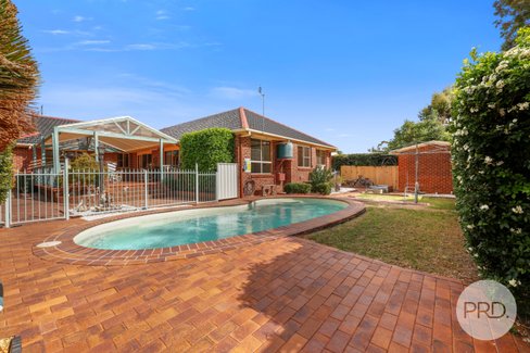 9 Wayamba Close, TAMWORTH NSW 2340