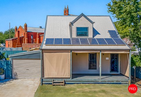 9 William Street, LONG GULLY VIC 3550