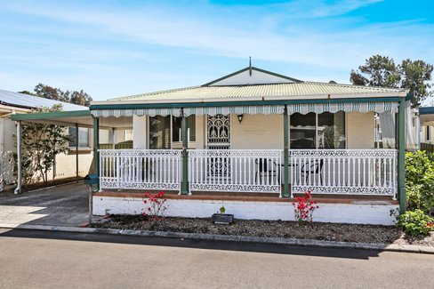 9 Willow Crescent, KANAHOOKA NSW 2530