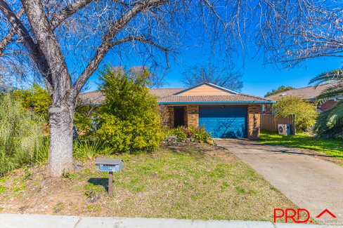 9 Woodbry Crescent, TAMWORTH NSW 2340