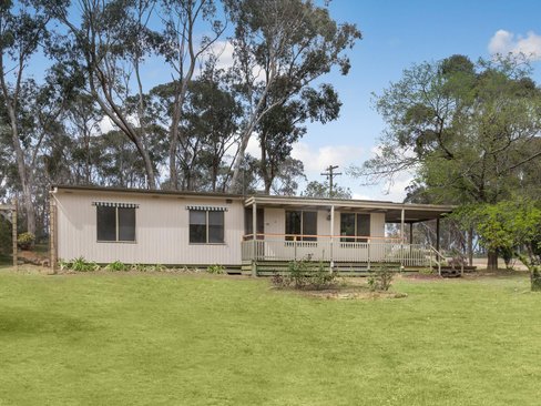 90 Diamond Gully Road Mckenzie Hill 3451