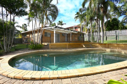 90 Mingaletta Drive, ASHMORE QLD 4214