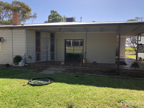 90 Orourkes Road, MERBEIN SOUTH VIC 3505