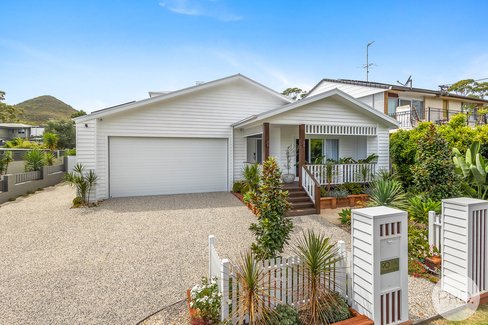 90 Tomaree Road, SHOAL BAY NSW 2315