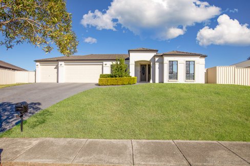 90 Worcester Drive, EAST MAITLAND NSW 2323