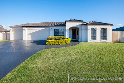 90 Worcester Drive, EAST MAITLAND NSW 2323