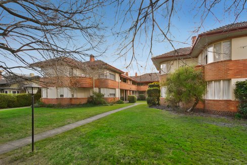 9/13 Hughenden Road St Kilda East 3183