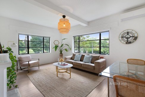 9 17 Queens Road Melbourne 3004
