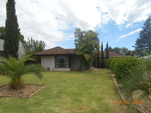 92 Adelaide Street, GOL GOL NSW 2738