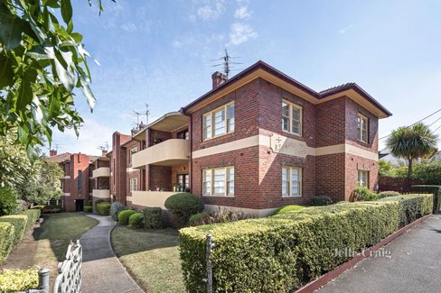 9 23 Chapman Street North Melbourne 3051