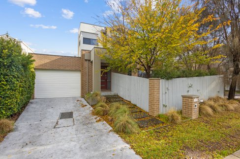 9/237 Dunns Road Mornington 3931