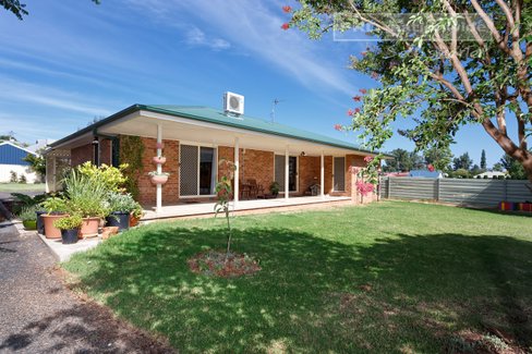 92A Russell Street, TUMUT NSW 2720