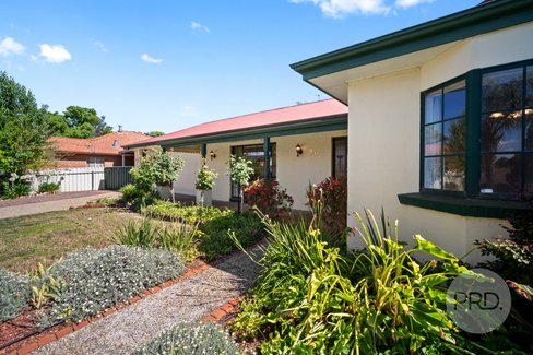 93 Crawshaw Crescent, GLENROY NSW 2640