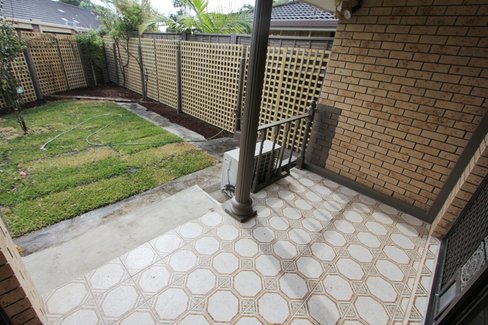 9/3 Duet Drive, MERMAID WATERS QLD 4218