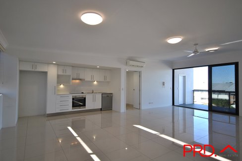 9/35-39 Central Street, LABRADOR QLD 4215