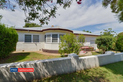 93A Piper Street, TAMWORTH NSW 2340
