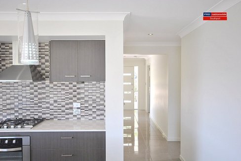 94 Aldgate Crescent, PACIFIC PINES QLD 4211